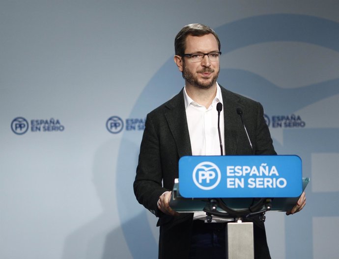 Javier Maroto en la sede del PP