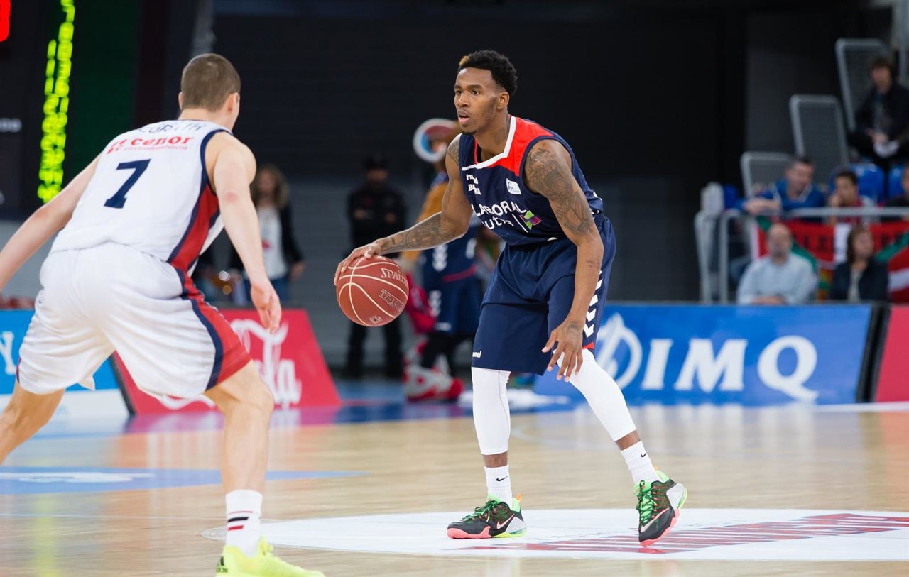  LABORAL KUTXA BASKONIA - RIO NATURA MONBUS OBRADOIRO,DARIUS ADAMS 