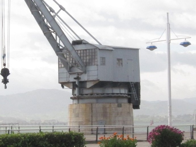 Grua De Piedra, Santander