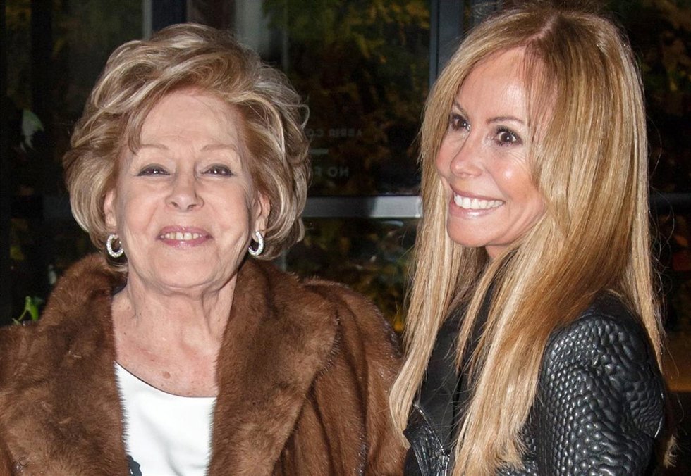 Laura Valenzuela con Lara Dibildos