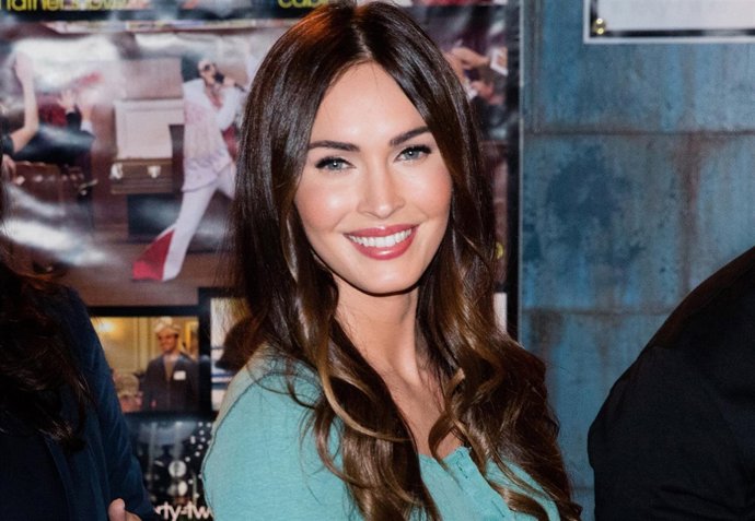 CENTURY CITY, CA - DECEMBER 02:  Actress Megan Fox Attends FOX's 'New Girl' 100T