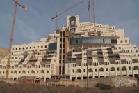 La Junta recuerda al Gobierno su compromiso para demoler el Algarrobico