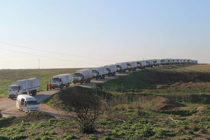 Camiones con ayuda para las zonas asediadas en Siria