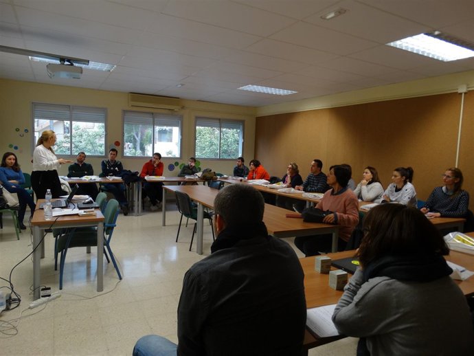 Nota De Prensa Primera Acción Campaña Fotoprotección 2016 Formación De Profesore