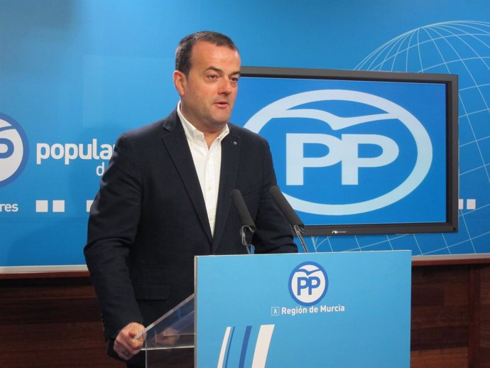 El portavoz del PP regional, Javier Iniesta