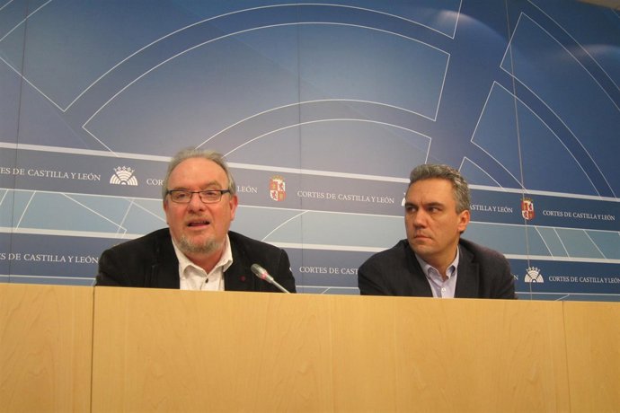 Martín e Izquierdo, en su comparecencia en las Cortes. 