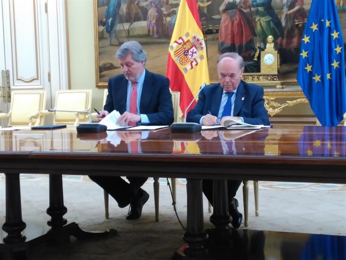 Firma Educación y Universidad Menéndez Pelayo