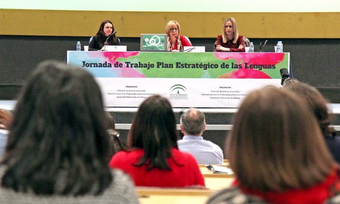 Adelaida de la calle consejera educación lenguas plan junta