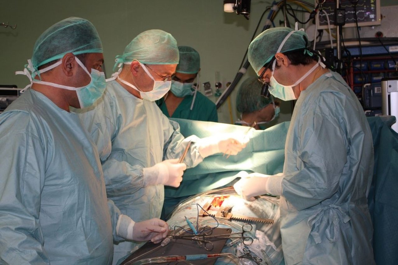 Hospital virgen de la victoria cardiaco cirujano málaga