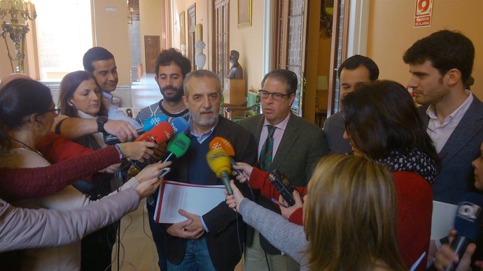 Rueda de prensa posterior a la sesión de la comisión.