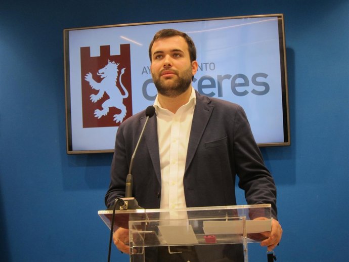 Luis Salaya, portavoz del PSOE en Ayuntamiento de Cáceres