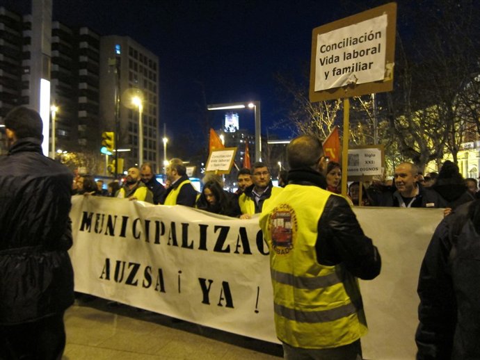 Concentración de trabajadores de AUZSA.