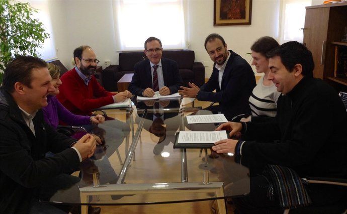 Reunión con la nueva directiva de la AAVV Campuzano