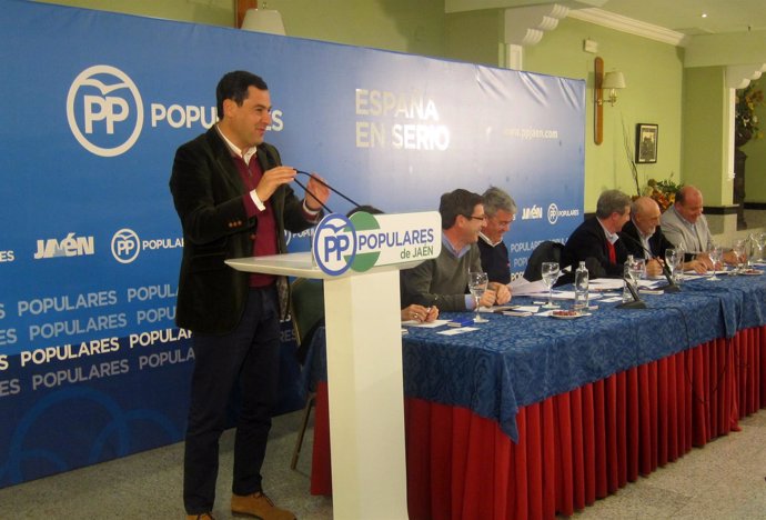 Juanma Moreno interviene en la junta directiva provincial del PP de Jaén.