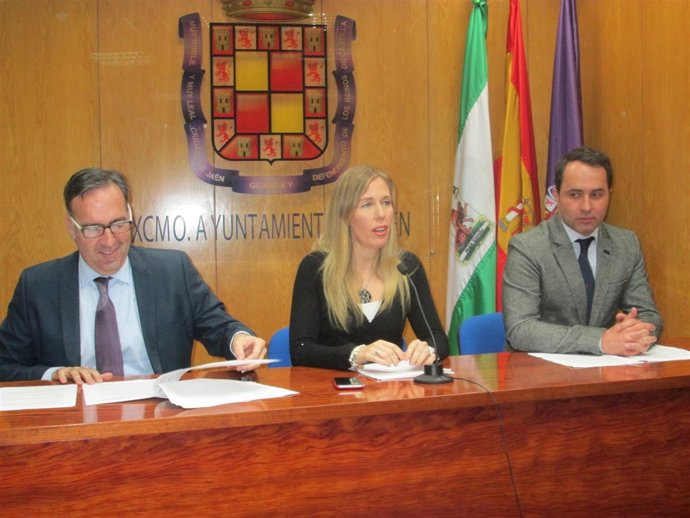 Los exconcejales de Ciudadanos en la rueda de prensa