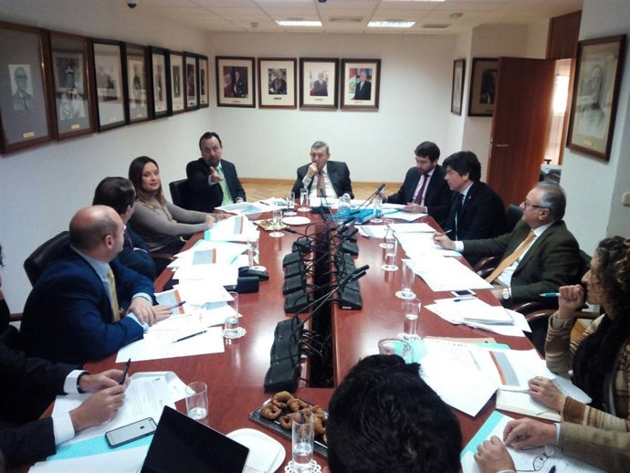 Reunión para conmemorar el centenario de la muerte del Inca Garcilaso