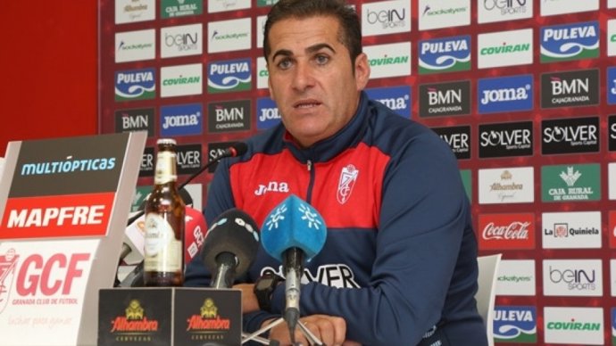 José Ramón Sandoval, entrenador del Granada
