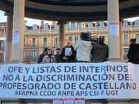 Una concentración en Pamplona pide una educación "alejada de posicionamientos ideológicos"