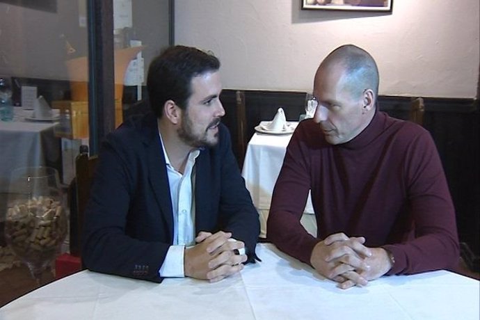 Alberto Garzón reunido con Yanis Varoufakis.