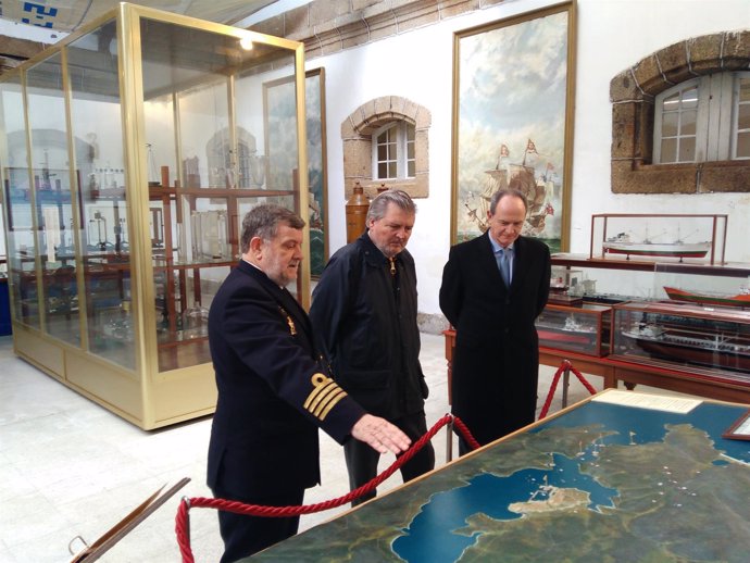 El ministro de Cultura visita Exponav en Ferrol