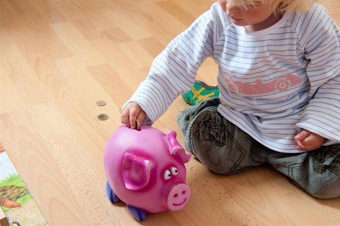 ¿Es Positivo Dar Una Paga Semanal A Nuestros Hijos?