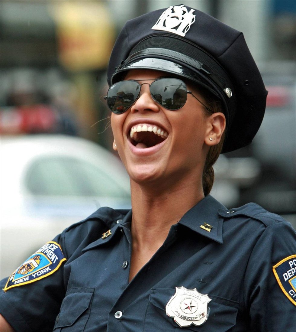 BAUER-GRIFFIN.COMBeyonce lays down the law, playing a police officer on the set 