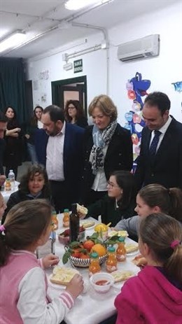 La consejera de Agricultura de la Junta de Andalucía, Carmen Ortiz., en desayuno