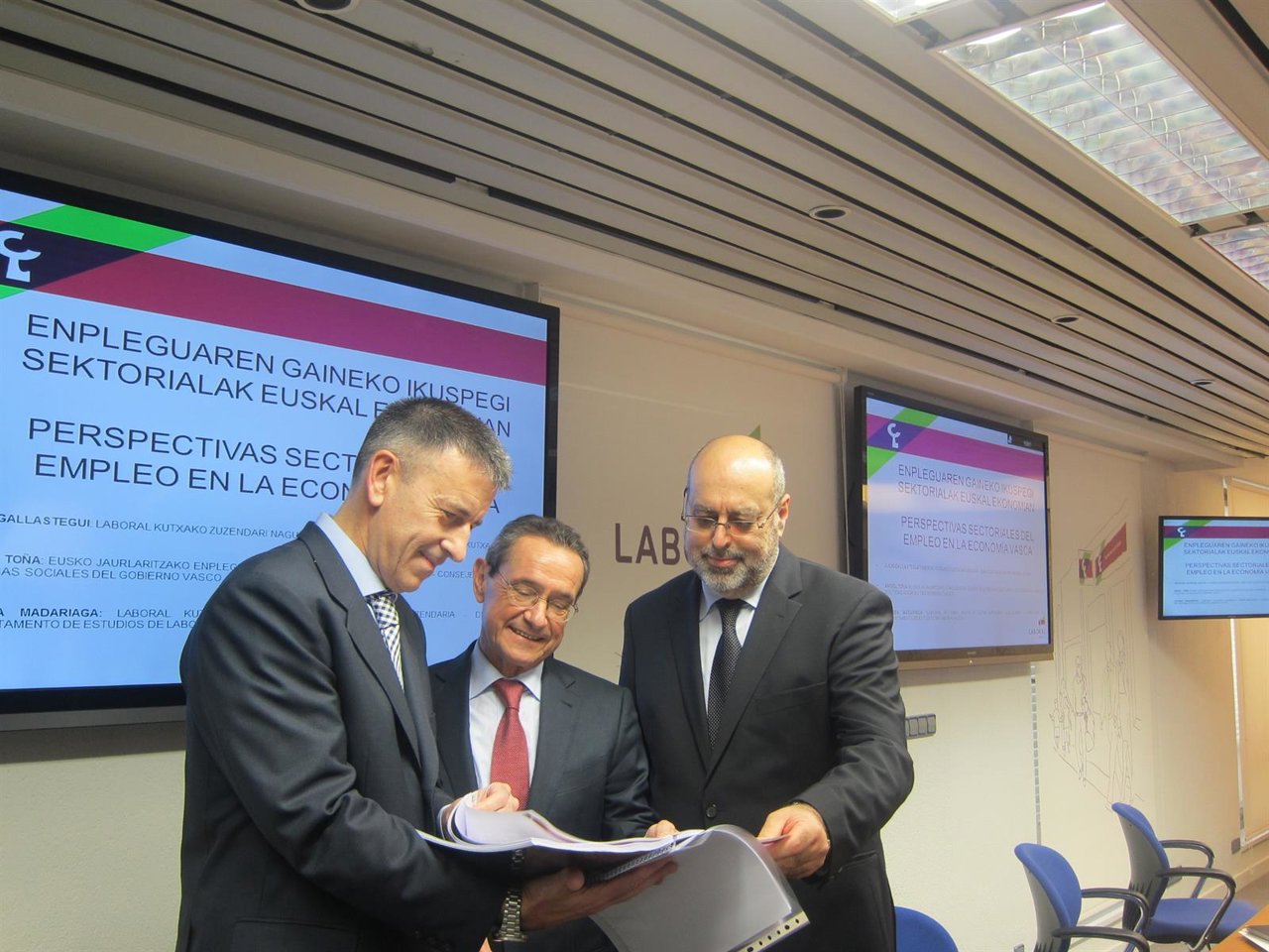 Madariaga, Toña y Gallastegui