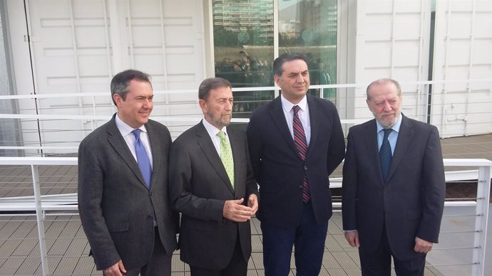 Acto de inauguración de la nueva terminal de cruceros en las Delicias