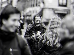 Fotografía de exposición 'Personas sin Hogar' de Cooperación Internacional ONG