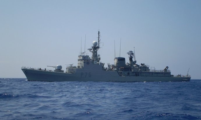 El patrullero de la Armada Infanta Elena hace escala en puerto de Málaga