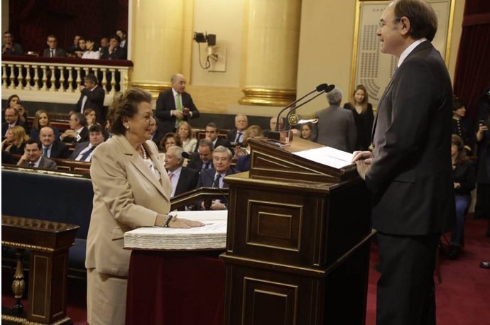 Rita Barberá jura en el Senado como senadora