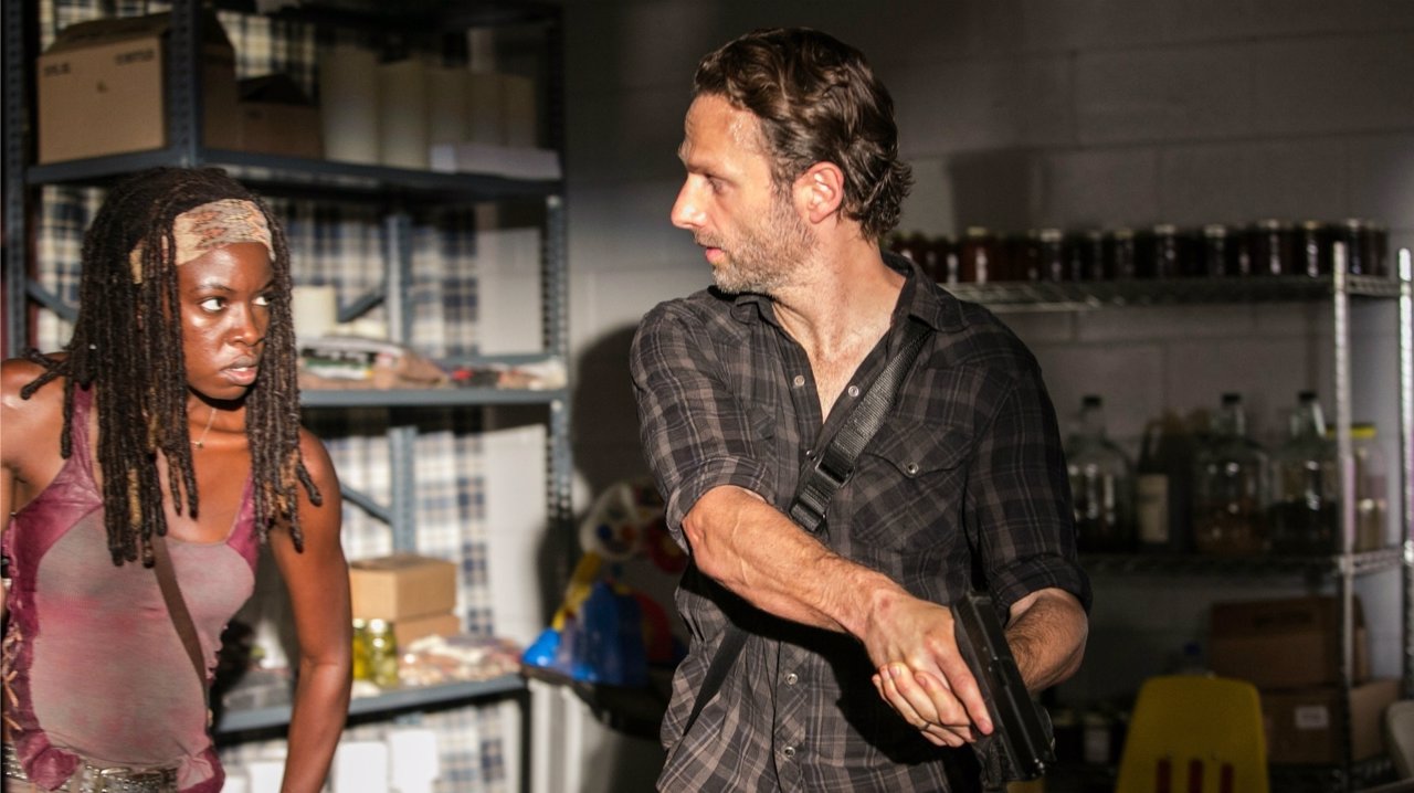 Michonne (Danai Gurira) y Rick (Andrew Lincoln)  en The Walking Dead