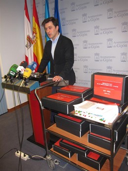 José María Pérez. 