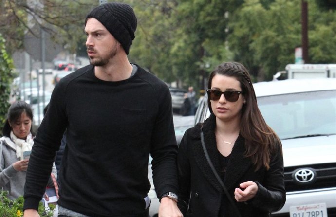 West Hollywood, CA - Lea Michelle and her boyfriend, Matthew Paetz run errands o