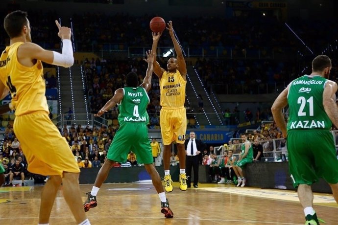 Eulis Baez en el Herbalife Gran Canaria vs Unics Kazan