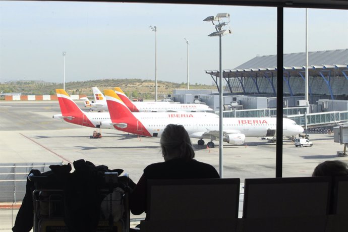 Aeropuerto de Barajas, turismo, turistas, viajeros, viajes, avión, aviones, AENA