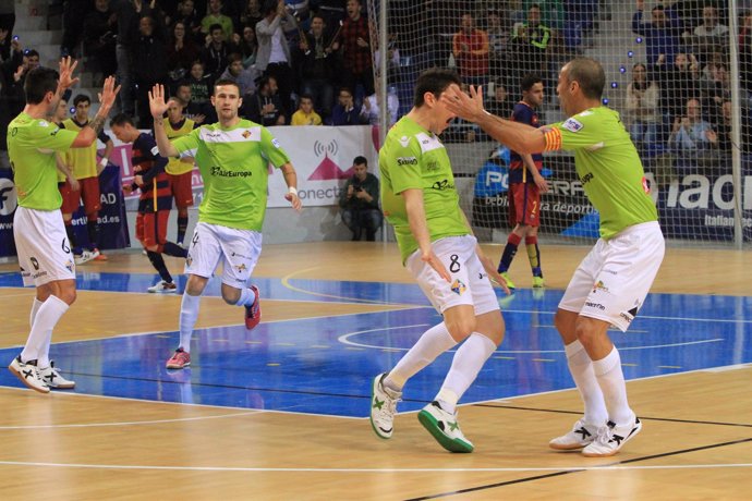 El Palma Futsal celebra un gol ante el FC Barcelona