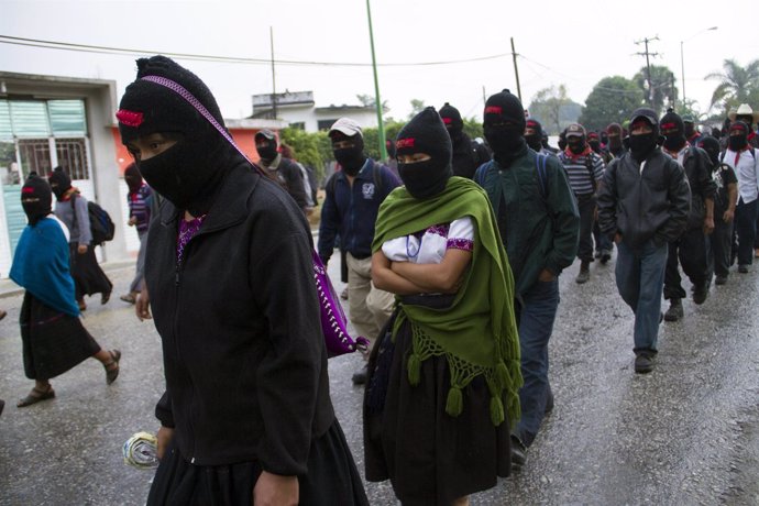Miembros del EZLN, zapatistas
