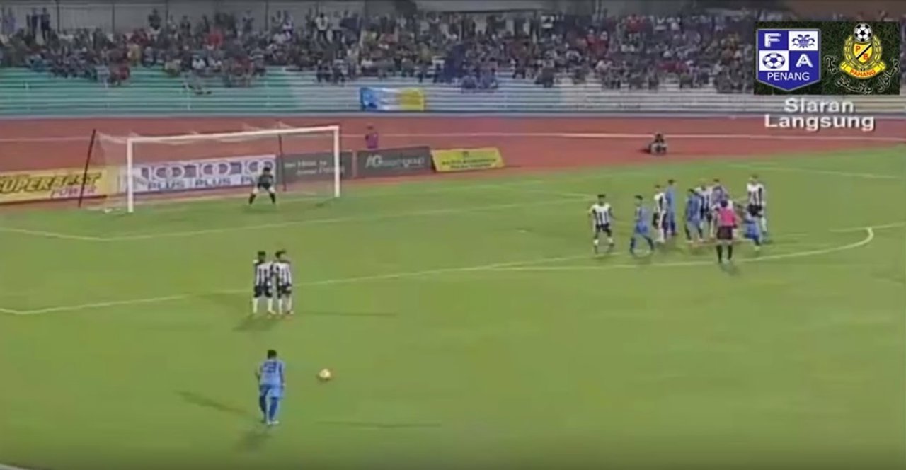 Gol con efecto increíble liga malasia de Fazi Subri