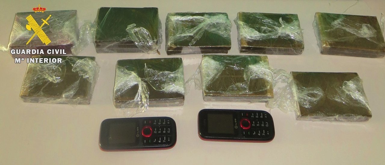 Imagen del hachís incautado en un turismo en Burgos