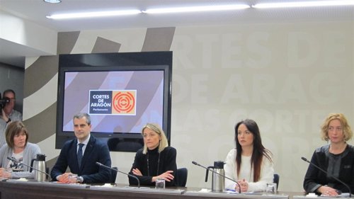 Representantes de CHA, C's, PSOE, Podemos e IU