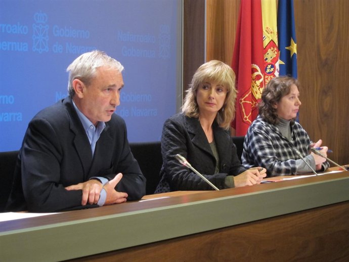 Mikel Aranburu, Ana Ollo e Isabel Elizalde.