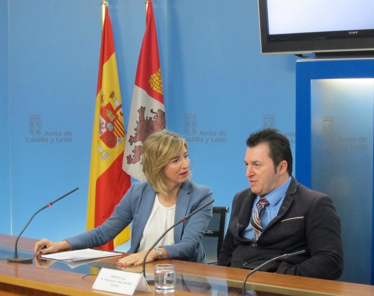 Alicia García conversa con Francisco Sardón