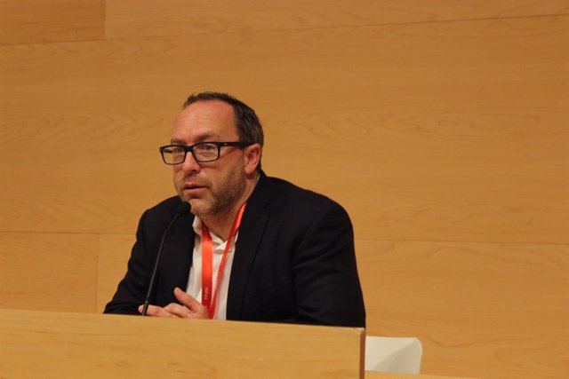 El creador de Wikipedia, Jimmy Wales