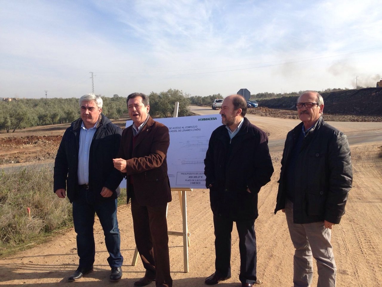 Visita a la zona en la que se realizará el nuevo acceso a la planta Guadiel.