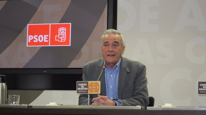 El portavoz del PSOE-Aragón, Javier Sada. 