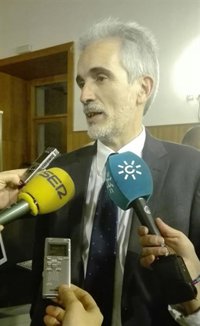 Junta ve "francamente mejor" su decreto sobre atención temprana que la ley de Podemos