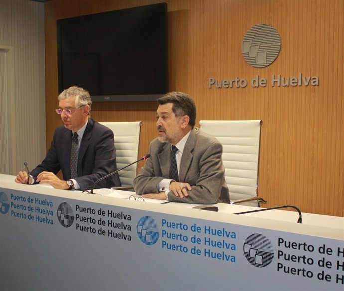 El presidente del Puerto, Javier Barrero, junto a Ignacio Álvarez-Ossorio. 