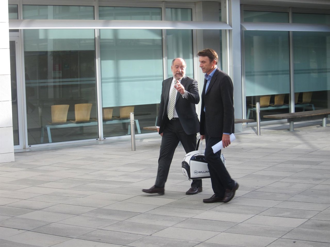 Exdirector de Infraestructures.Cat, Josep Antoni Rosell (derecha)